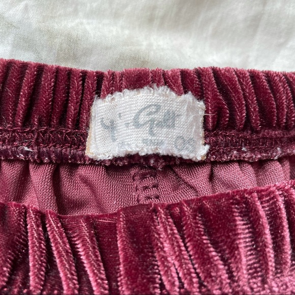 Brandy Melville Velvet Shorts - Picture 2 of 2